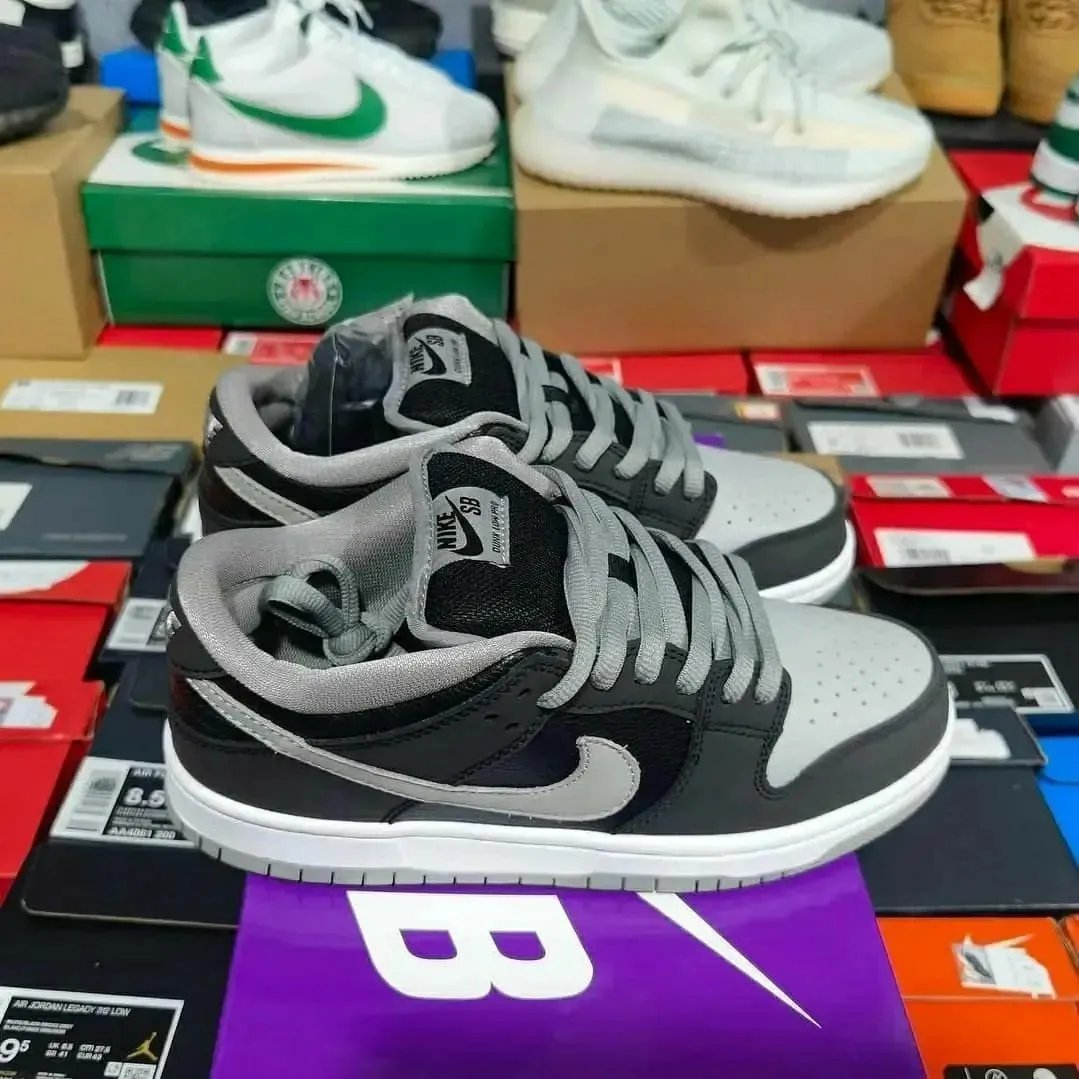 Nike Shoes Liquidation Pallets | Authentic Nike sneakers pallets 100 pairs per pallet – Bild 5