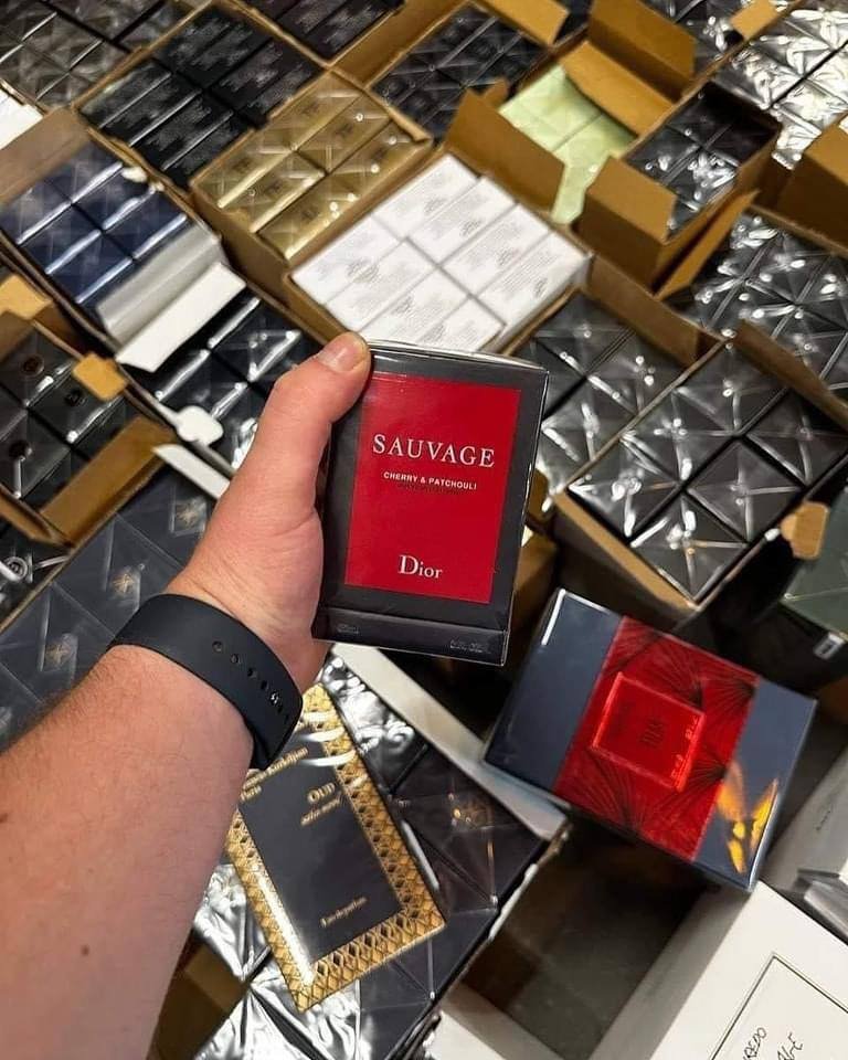 Authentic Perfume Pallet liquidation | Premium mixed Perfumes Pallets liquidation – Bild 5