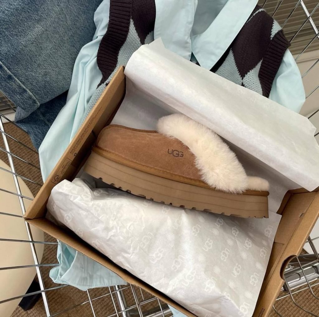 Mixed UGG Shoes Pallet liquidation – Bild 3