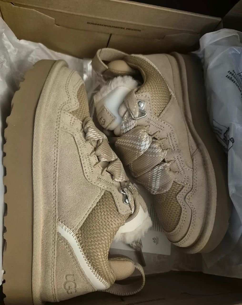 UGG sneakers Pallets liquidation Wholesale – Bild 6
